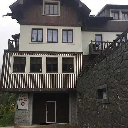 Apartman Hradecanka *