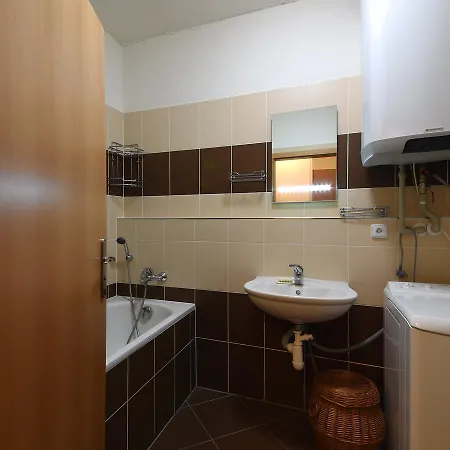 Apartment Apartman Hradecanka *